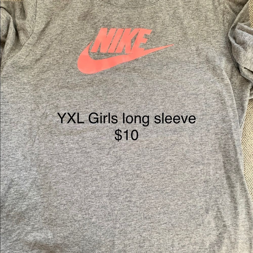 Girls Nike long sleeve